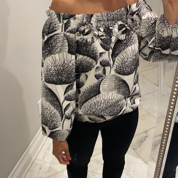 Designers Remix Collection off shoulder top - Picture 4 of 9